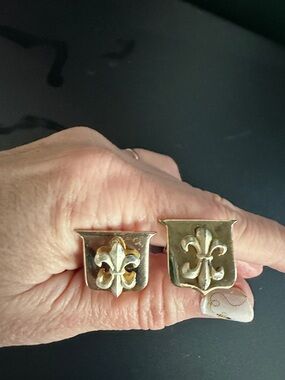 Vintage Gold Fleur-de-Lis Shield Cuff links